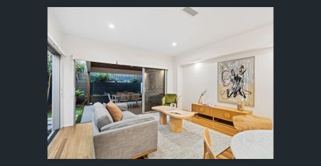 Stunning Townhome in Prime Annerley - Photo 3