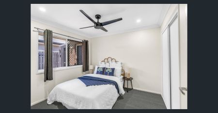 Bucasia home with solar - Photo 5