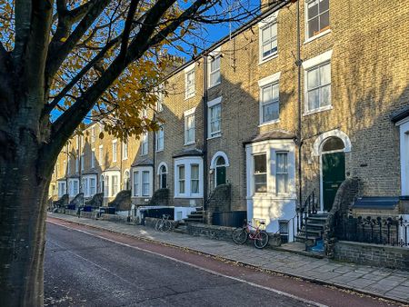 Bateman Street, Cambridge - Photo 5