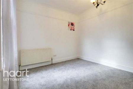 5 bedroom end of terrace house to rent - Photo 3