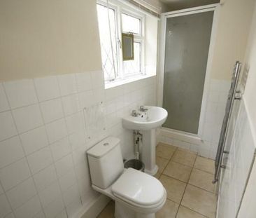 6 bedroom detached house to rent - Photo 4