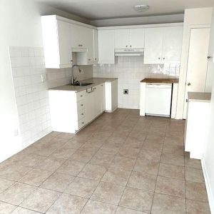 Grand 5 1/2 RDC avec jardin – Anjou – 1800 $ – Métro Radisson - Photo 2