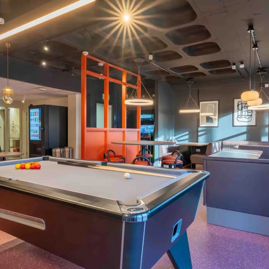 Platinum Studio - Photo 1