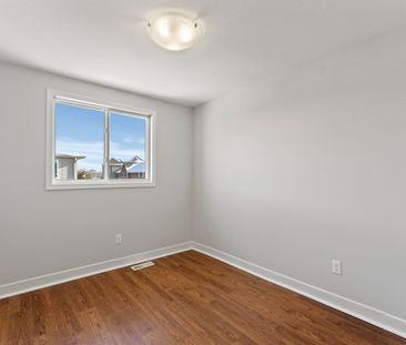 265 Lawrence Avenue Townhomes - 1 Bedroom - Photo 4