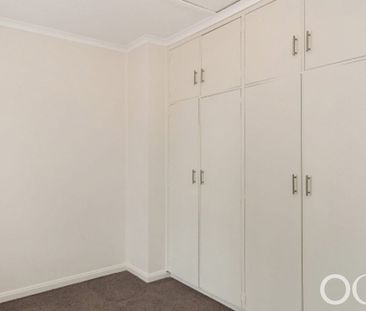Open the Door To Stylish Townhouse Living in a Prime Adelaide Location - Photo 4