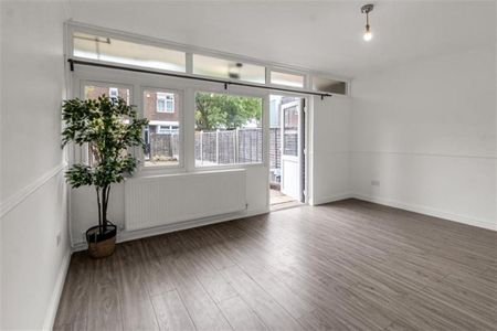 4 bedroom terraced house to rent - Photo 3