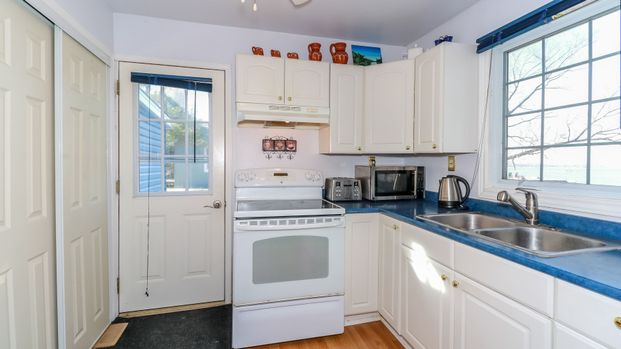 For Lease - 20 Long Point Road, Tay, Ontario - Photo 1