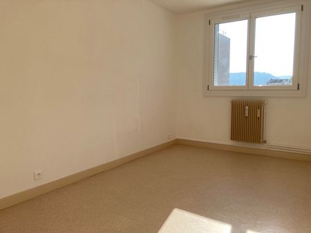 Location Appartement 4 pièces 72m² BESANCON 25000 - Photo 3
