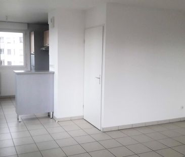 location Appartement T3 DE 70.73m² À ST PRIEST - Photo 5