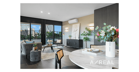 Designer Penthouse Located By The Park with Furnishing Options - Photo 5