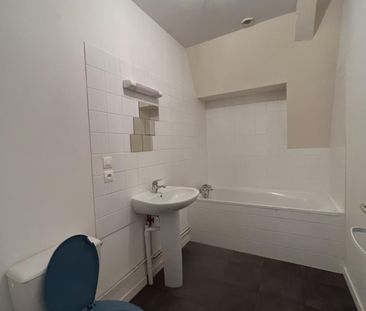 Location Appartement 2 pièces 48m² MOULINS 03000 - Photo 3