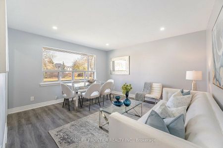 For Lease - 1204 Simcoe Street, Oshawa, Ontario - Photo 4