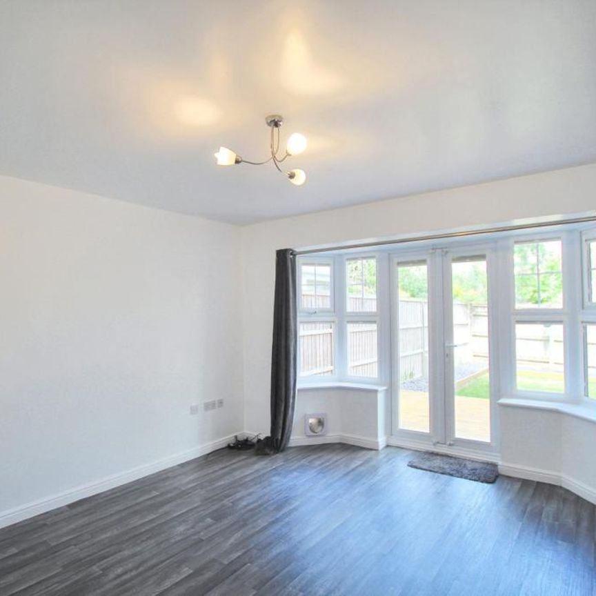 4 Bedroom Terraced House - Photo 1