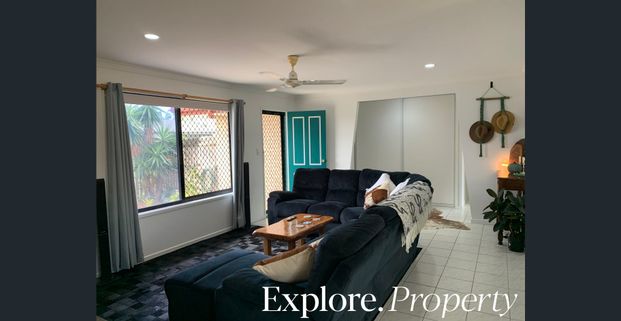 Beautiful home located in quiet court - Photo 1