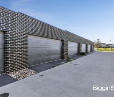Contemporary Living in a Growing Wollert Community - Photo 5