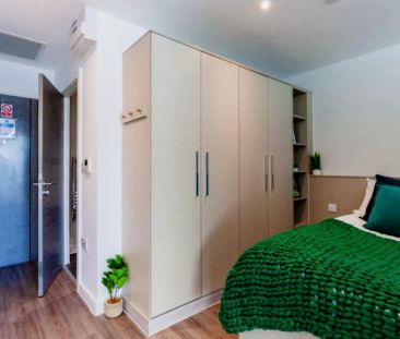 Bright studio close to Sheffield City Hall - Photo 3