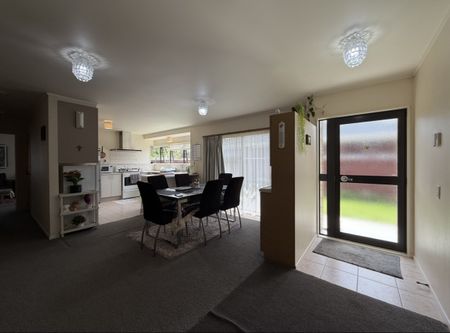 Warm & Spacious 3-Bedroom Home for Rent in Wallaceville - Photo 3