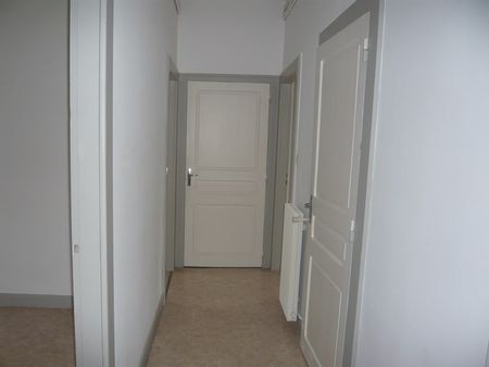 Location Appartement 3 pièces 85m² - Photo 4