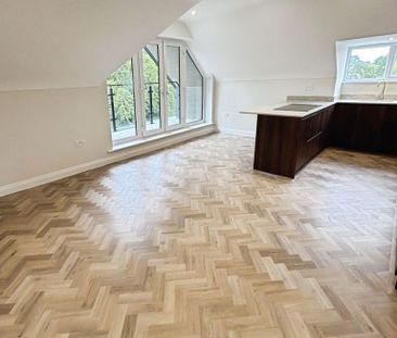 2 bedroom penthouse to rent - Photo 4
