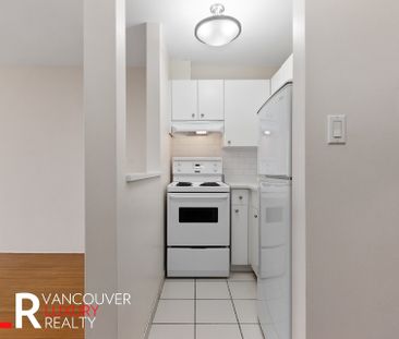 Condo in Downtown Vancouver, BC - Photo 3
