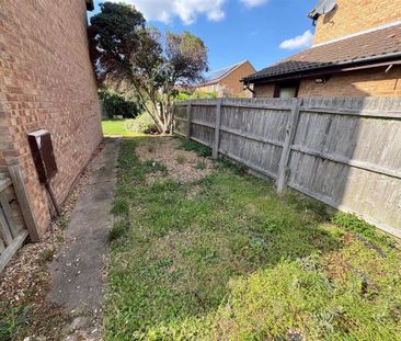 2 bedroom semi-detached house to rent - Photo 6