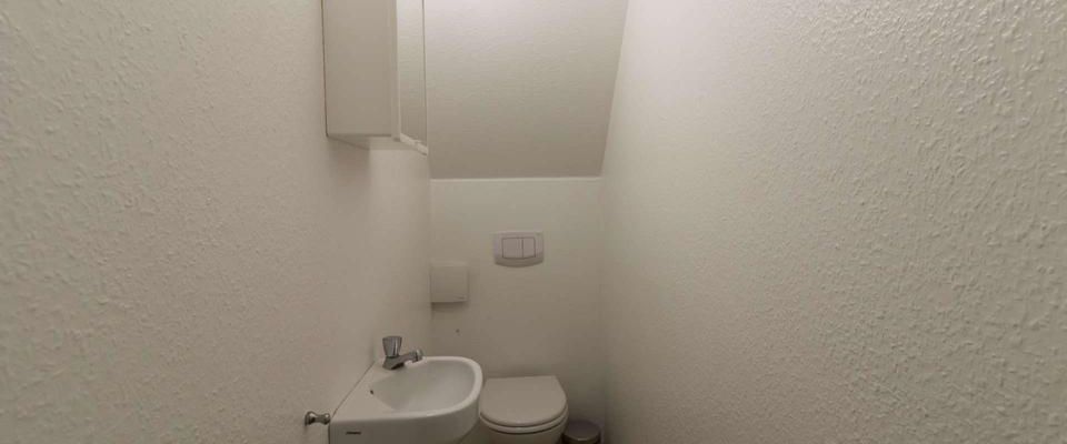 MÖBLIERTE WOHNUNG IN RUHIGER LAGE! - Foto 1