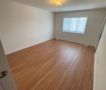 For Lease - 8 Prudhoe Terrace, Barrie, Ontario - Photo 1