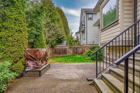 837 163A Street, Surrey - Photo 4