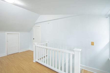 For Lease - 386 Wharncliffe Road, London South, Ontario - Photo 3