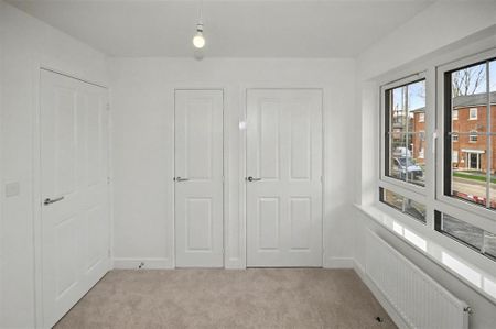 2 bedroom semi-detached house to rent - Photo 4