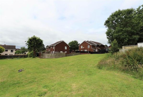 4 Knockburn Court, Lisburn, BT28 2QQ - Photo 1