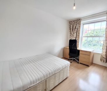 3 Bed Flat, Walker House, NW1 - Photo 5