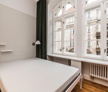 Klasyka i nowoczesność na Starym Mieście - Photo 2