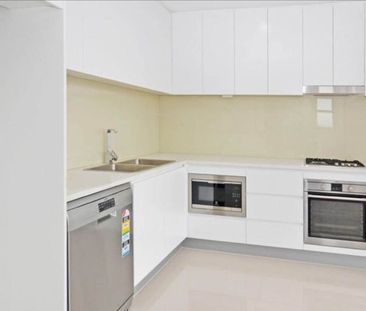 Strathfield - Photo 2