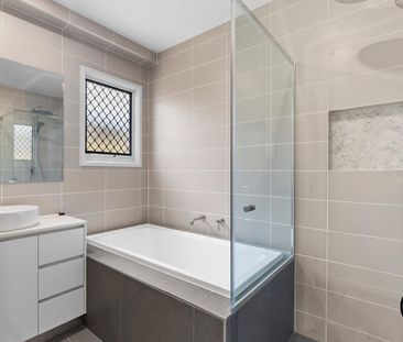 Modern Family Home in Sought-After South MacLean - Photo 1