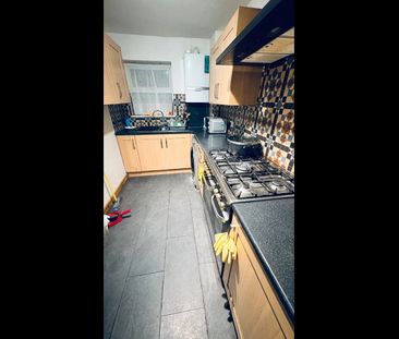 Room in a Shared House, Macdonald Road, E17 - Photo 6