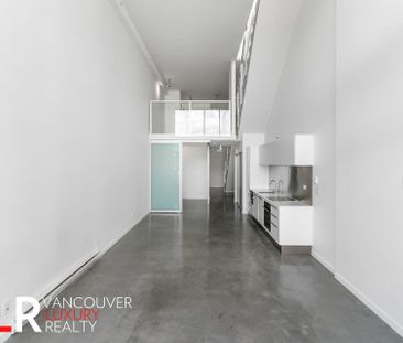 Penthouse in Downtown Vancouver, BC - Photo 2