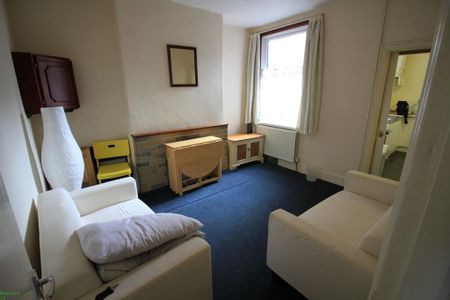 4 bedroom terraced house to rent - Photo 5