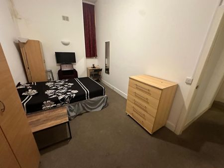 Room in a Shared Flat, Goodhall St, NW10 - Photo 2