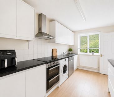 3 bedroom House in Ullswater, Bracknell - Photo 5