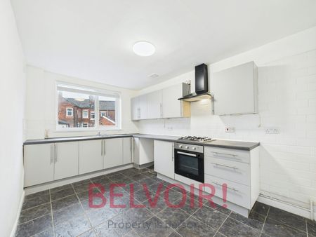 Terraced House to rent on - Photo 4