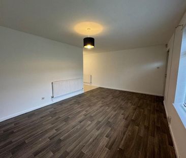 3 bedroom detached house to rent - Photo 3