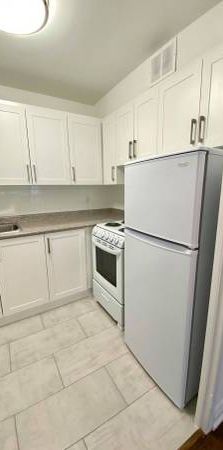 Spacious and Bright, JR-1 Bedroom Available NOW!!! - Photo 1