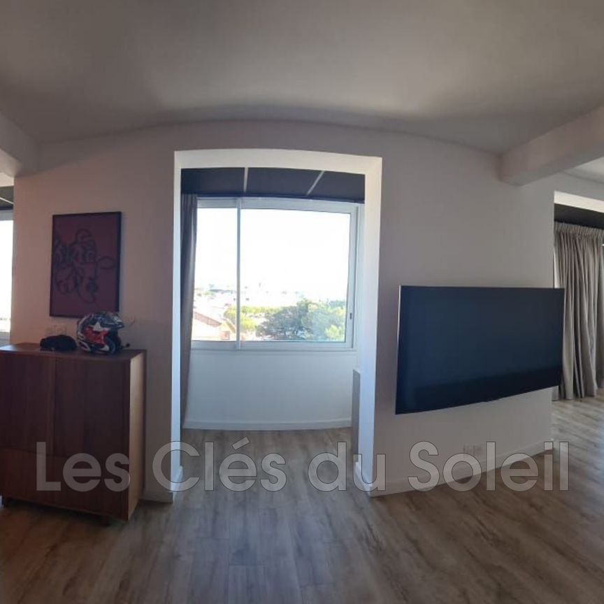 Location Appartement 3 pièces 74m² LA SEYNE SUR MER 83500 - Photo 1