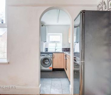 3 bedroom terraced house to rent - Photo 6