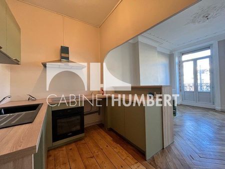 Location Appartement 3 pièces 75m² ST ETIENNE 42000 - Photo 5
