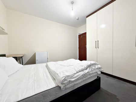 House share to rent - Photo 3