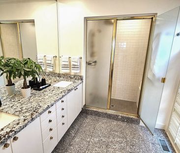 4 Bed Executive Home – Parkhill | Ridge Views Walk To Mission • Pre... - Photo 1