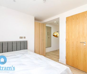 3 bed Apartment for Rent - Photo 6