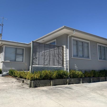 Fully Furnished Studio - Photo 3